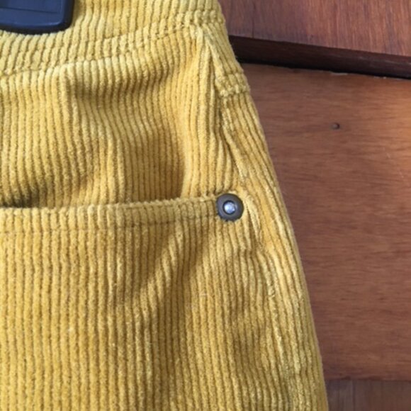 Est. 1948 Corduroy Cropped Pants - Picture 2 of 2
